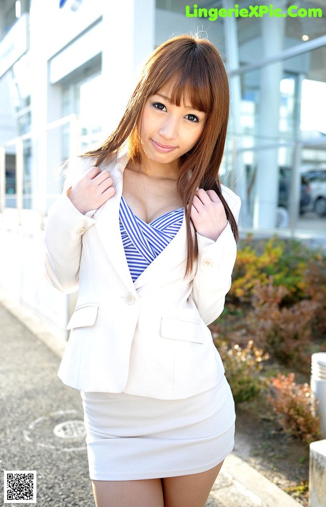 Tiara Ayase - Violet Lounge Photos No.209f92